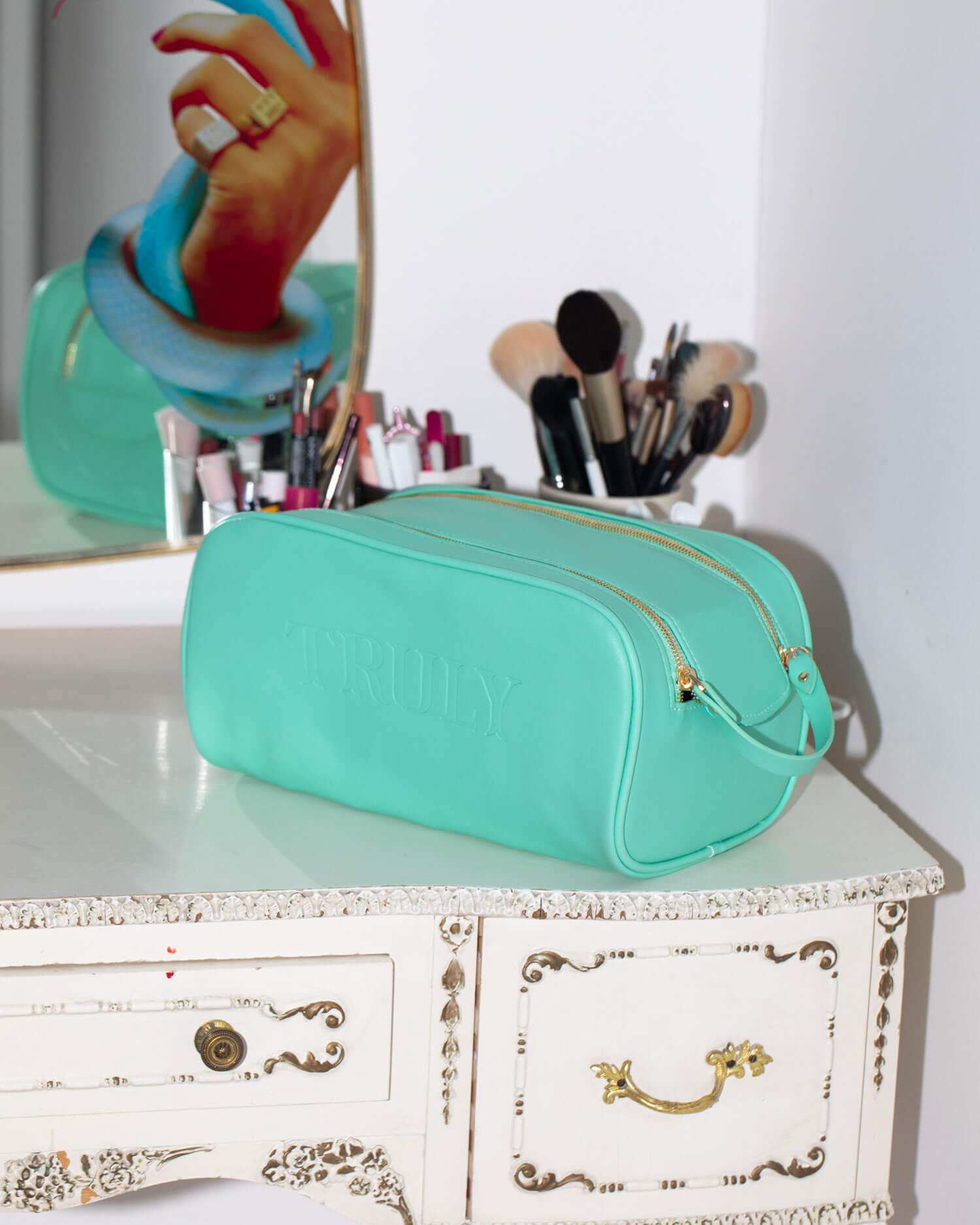 Signature Vanity Case - Truly
